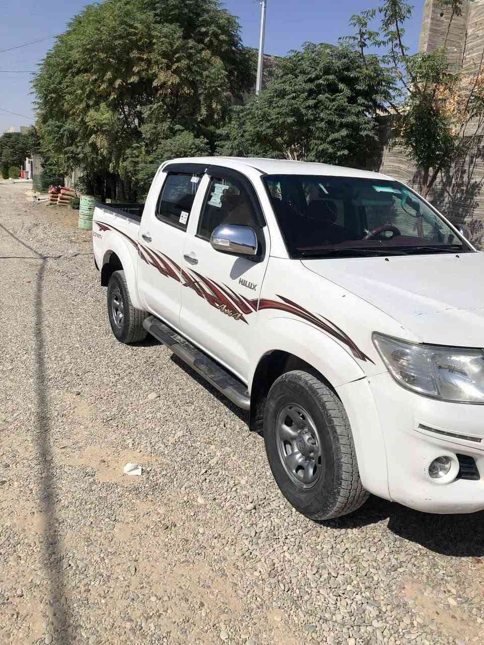 مەرزیی دەبل ئەکسل 2014 گاز  سێ پارچە لێدراوی هەیە  مەکێنەو گێر وئەکسل بەشەر کۆبۆن گازی هەیە
***********  سەعر 155

