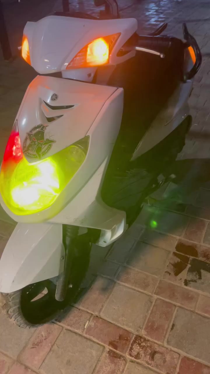 سكنز فحل كابريتر 
سعر 450 
مكان بلديات 
***********
