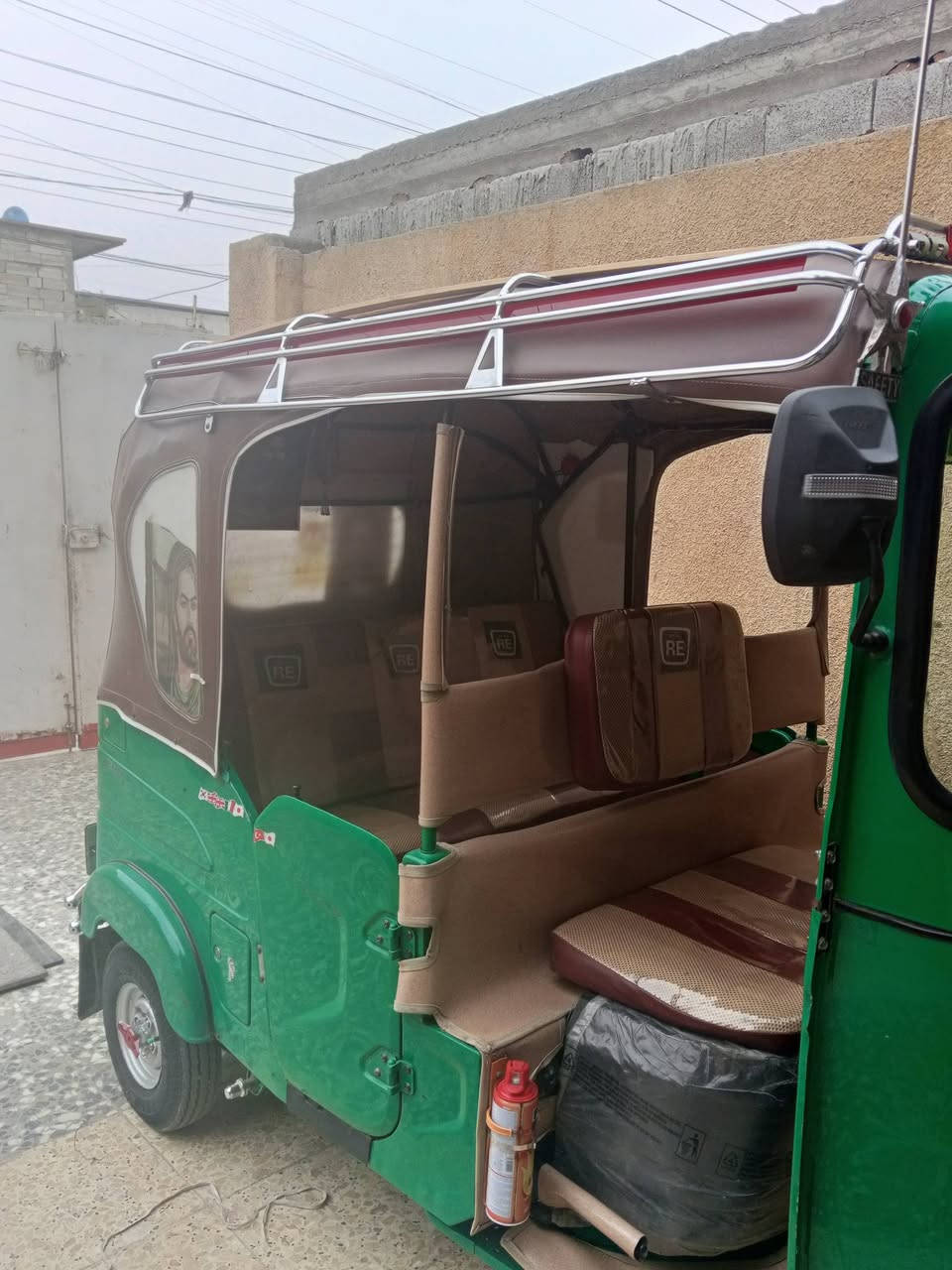 من رخصت صاحب الكروب تكتك للبيع 22شهرالسابع بسمي رقم انكليزي كفاله عامه رقم الهاتف *********** السعر عشره مليون وبيه مجال
