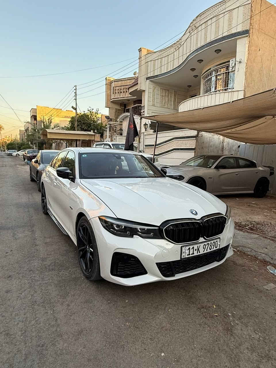 السلام عليكم 
Bmw .330e هايبرد  مكينه 2000 تون بور تيربو 
اسرع من عاديه ب50 حصان 🐎 وقتصاديه 
فول مواصفات ￼￼
موديل 2022 
M_pacag
فتحه 
رادار امامي 
حساس امامي خلفي
سياقه اليه
فول للاخير 
سعره 239 مال بيع او مراوس 
(بيه صفحه سايق صبغ اثر طخه بسيطه دحجات ) صور حادث موجوده
للاستفسار 
*********** واتس
