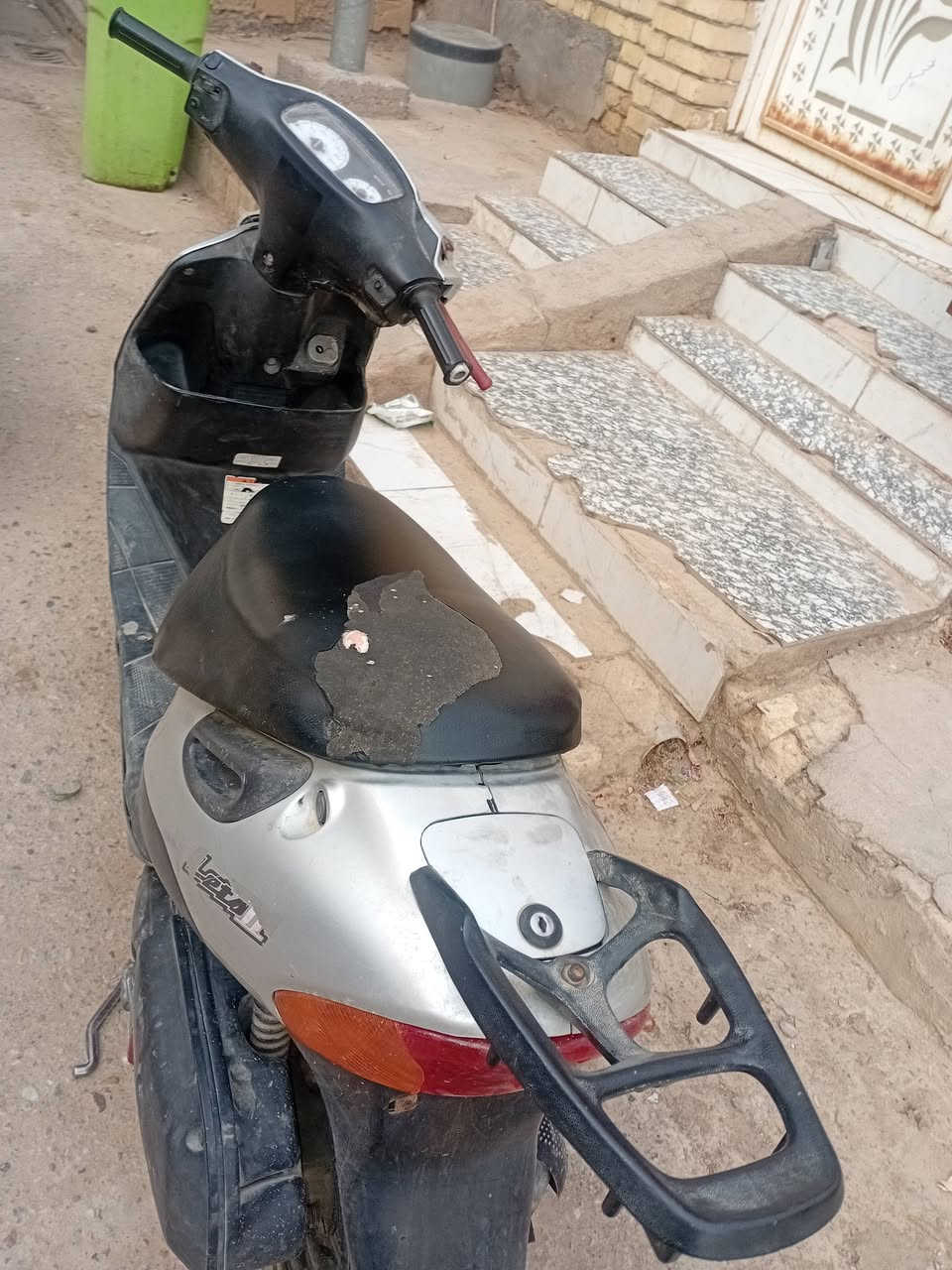 سازوكي للبيع مامفتوحة سعرة ٣٠٠ وبية مجال


**إذا كنت صاحب هذا الإعلان وتريد حذفه لأي سبب، رجاءا أرسل رسالة إلى الدعم الفني**