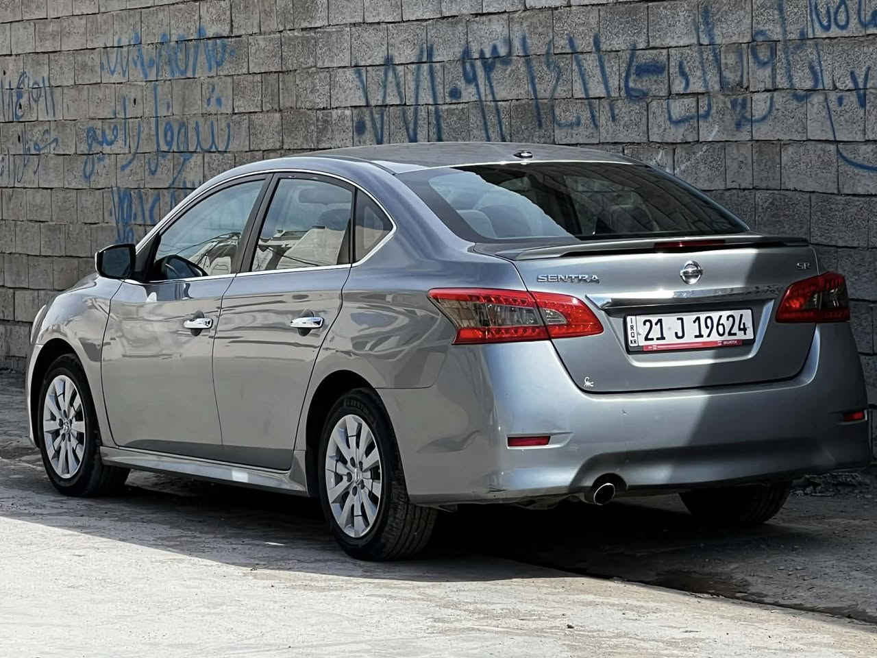 سينترا SR امريكي موديل 2013سبورت مه كينه كه وره  سه نه وي  تازه تا2029.   بيطاقه ي بنزيني هه يه به ناو خومه وه يه  شرت تحويل غرامه  كيرو مه كينه  به شه رت  دوو بارجه صبوغ بي ناو كرتن  سعر93$ شوين كركوك رحيماوه 
0750 8512218
***********
سينترا SR امريكي موديل2013سبورت محرك كبير سنوي جديد لحد 2029بطاقة بنزين موجود سياره بسمي شرط تحويل  كير محرك بشرط  بيها قتعطين صبوغ بدون داخل سعر 93$  مكان كركوك رحيماوه
 ***********
***********
