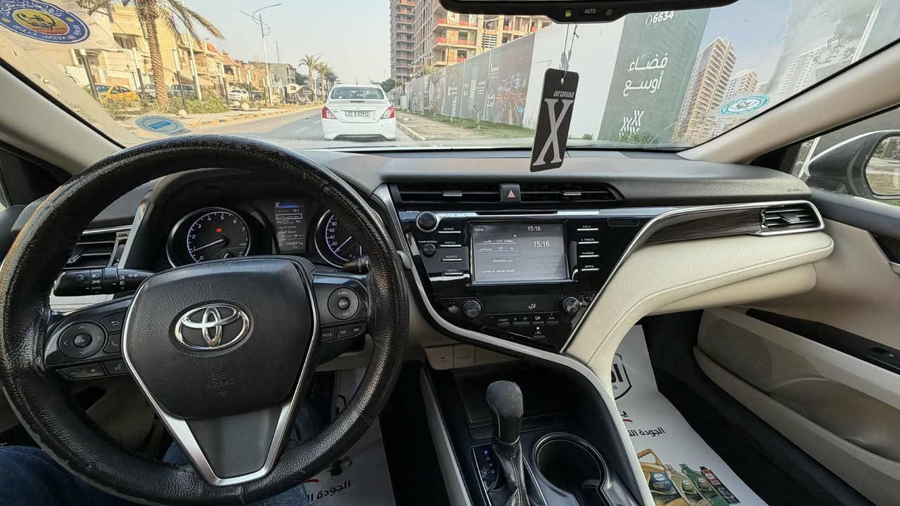 السلام عليكم
كامري خليجي Gle /  SAS يعني فول فتحه بصمه  كشن سائق كهرباء شاشه كبيره كامره بصمه أبواب موديل 2018 لون صدفي كشن مخمل ويل كب  ماشيه 143الف بيه مكانات بارد مرفق وياها السونار مالتها صيانه  بل شركه،  سياره جاهزه من كلشي مكانها بغداد  السعر  20،500 $ يعني شدتين و 500 دولار وبيها مجال للتواصل رقم ***********
