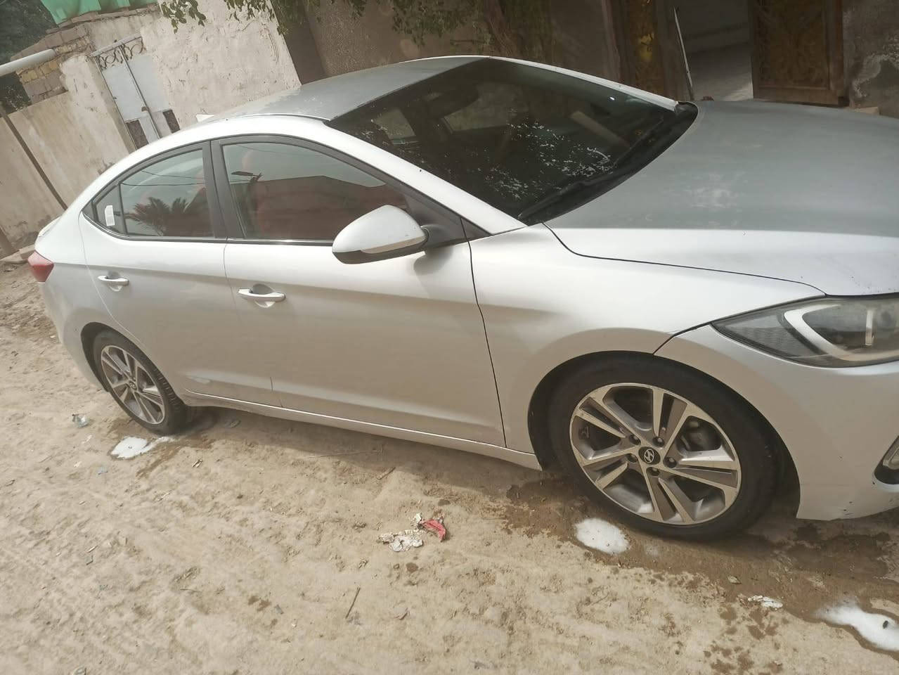 السلام عليكم
هونداي النترا ٢٠١٨وارد امريكي محرك 2000 دوش حره  بسمي السيارة  جاملغ امامي  مبدل  بنيد   مبدل  سيارة  شاشة كامره دواره  ويل كب  تحكم استيرن   ثلاث انضمه قياده السياره
ملزم بالاصوليات والغرامه والعيب الشرعي والتحويل
 مكاني ناصريه  ***********
‏‪***********‬‏
