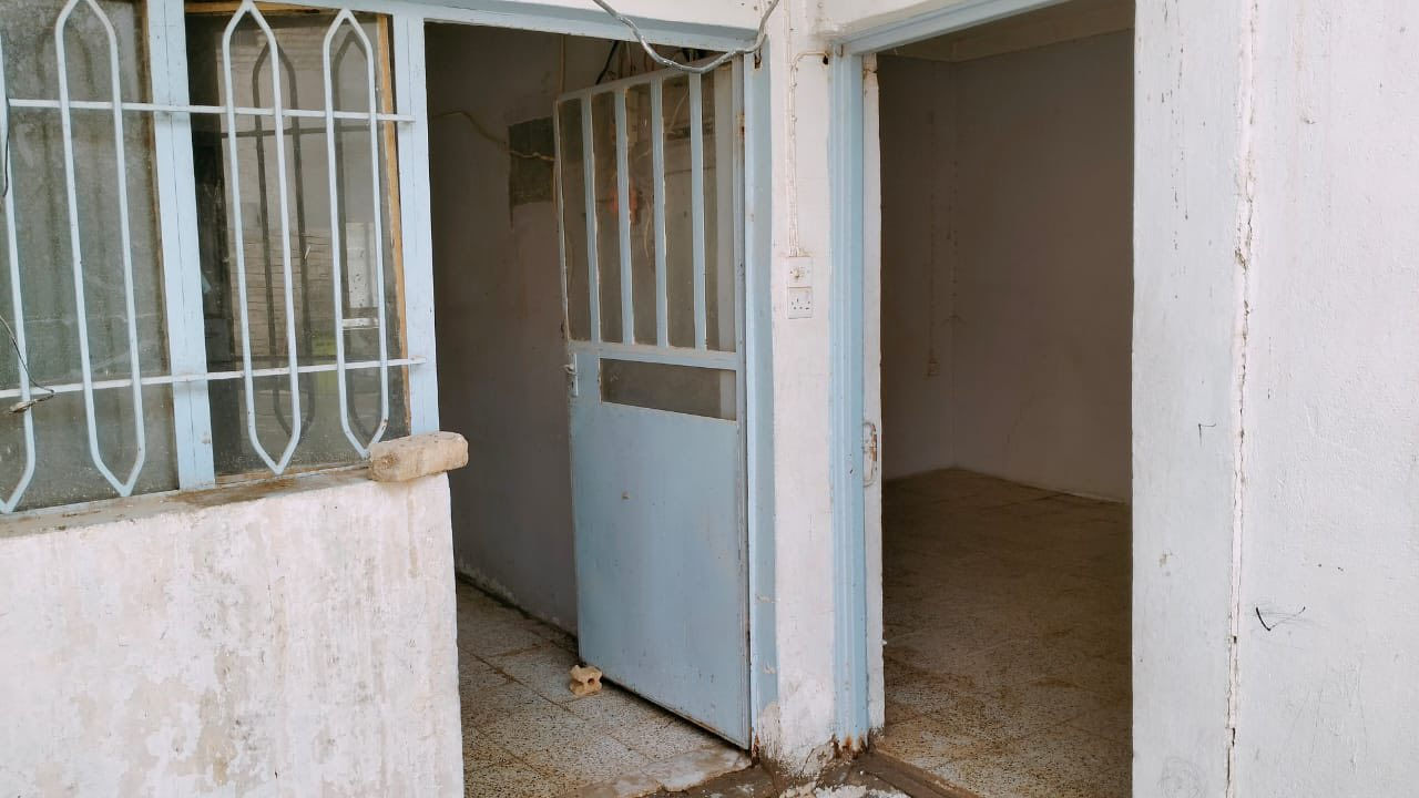 دار للبيع ملك صرف المساحة ٢٢٥ متر محلة السراي قرب السوق للتواصل على الرقم ***********
