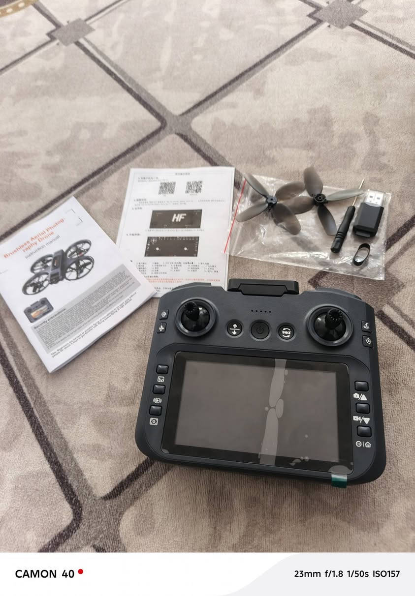 سلام عليكم درون للبيع s156 جديده دبل بطاريه توصيل داخل النجف فقط فقط فقط السعر75قفل ويه التوصيل نجف مو تجي تراسلني محافضه *********** واتساب
