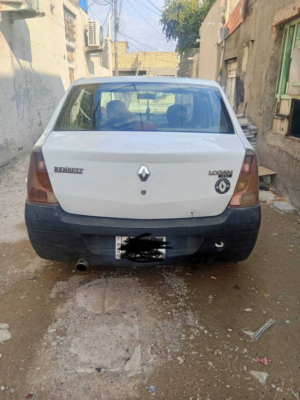 سلاام عليكم سياره رينو الوكان اسمي بغداد رقم انكليزي تحويل مباشر محرك وكير خير من الله سياره نضيفه خياسات بسيطه شويه العنوان بغداد رشاد رقم ***********
