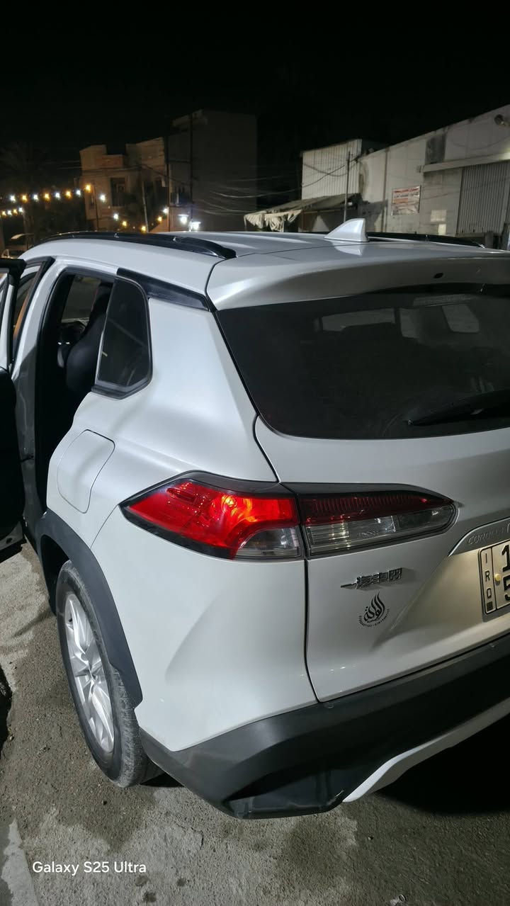 السلام عليكم كورلا كروس هايبرد فوول مواصفات كرسي كهرباء السايق جنطة كهرباء حمالات لايت وكشافات زينون اصلي  ماشية ٣٤ الف  مكفولة السيارة من كلشي   تبربد أمامي خلفي رقم الهاتف *********** السعر ٢٦ مليون ونص
