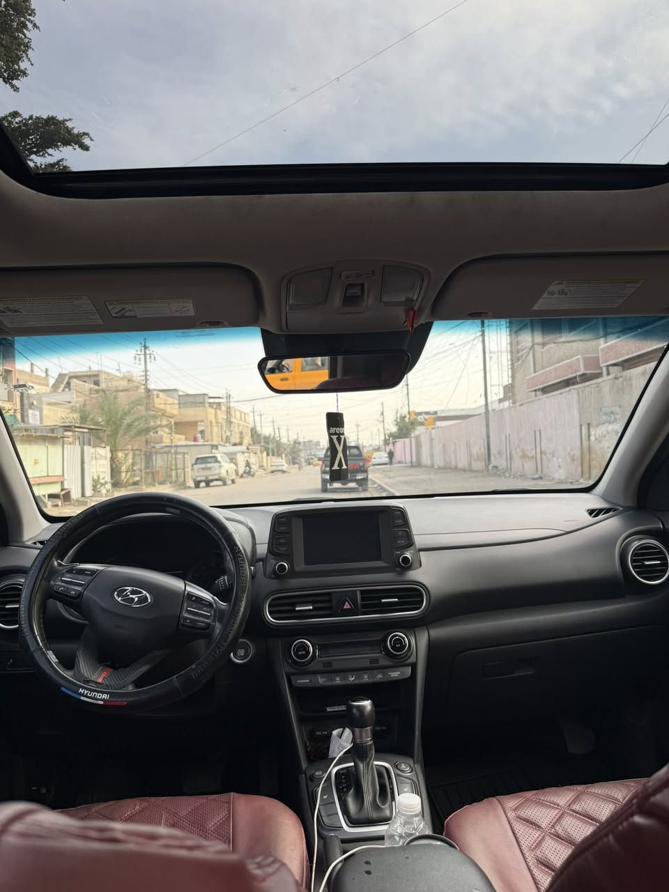 سلام عليكم
كونا موديل 2018 فول مواصفات للاخير 4x4 فور ويل السيارة ماشية 55 الف ميل 

حادث فقط بنيد مثل ما موضح بصورة حادث بسيط جداً بدون دواخل 

سيارة باسمي شرط التحويل 

سيارة كامل مواصفات 

* رادار خلفي جانبي 

كامرة شاشة لمس كار بلي 

تحكمات وضعيات قيادة سبورت جبلي فور ويل 

فتحة سقف بنرما 

مقاعد جلد كهرباء 

تدفئة مقاعد 

سيارة كير مكينة تبريد صدر تايرات تخم اربعة جدد

ارضية مغلفة جلد 

سبير جك ولعدة كاملة طفاية مثلث كلشي حتة تاير اضافي السيارة كاملة للاخير 

رقم اربيل باسمي سعر 123


**إذا كنت صاحب هذا الإعلان وتريد حذفه لأي سبب، رجاءا أرسل رسالة إلى الدعم الفني**