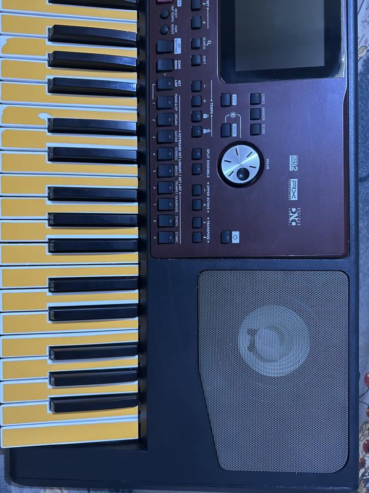 سلام عليكم اورك ٧٠٠ باب اول فيشة صفرة نظافه ١٠٠٪؜ مفتوح تنظيف فقط مع جنطة وستاند وبرنامج فول اخر تحديث السعر850$  مكاني واسط الكوت ***********
