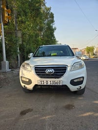 ليفان 2015 x60  بيه صبغ البيند وجاملغ سنويه باسمي هزه جديده سياره جاهز...