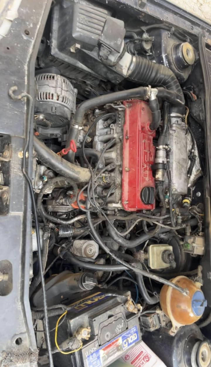 Golf 96 gti mk3
ته بريده و گه رمي
توماتيك
ارم پلاستيكي هه ولير 
سه ياره كه گيري مه زبوت نيه كير كاره بايه تاقه ت و مه جاليويي راكه راكه و فيته رمان نيه اوا و به هه رزانتر  ايفروشم به مشتيك (خول)
مشته ري تيل و مه سج 
***********
