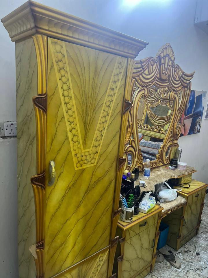 السلام عليكم ،غرفه نوم صاج عراقي  ملحق لون مميز استخدام شخصي نفر واحد نضيفه كلش السعر ٦٥٠الف المكان مدينه الصدر 
***********
