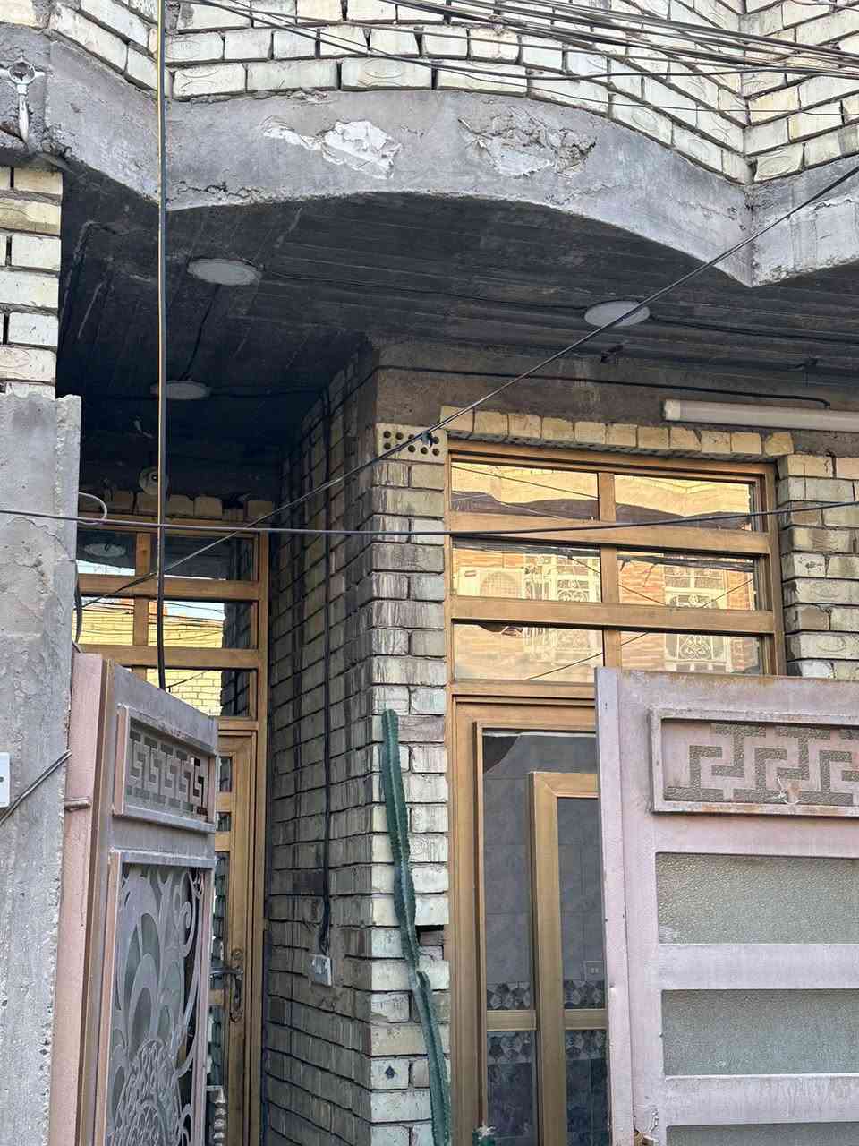 بيت طابو زراعي

مساحه100 متر 

طابق واحد بناء جديد 

خدمات فول 

مي مجاري كهرباء 

قرب مستوصف جديد قرب كرار وائلي

الاتصال ***********

ا
