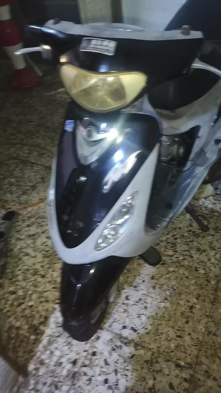 ماكس منغولي للبيع مكاني كربلاء الملحق الدراجه صار شهر من طلعت من الرمبه الدراجه برغي مامفتوح بيها رقمي *********** السعر ٩٠٠وبيها مجال
