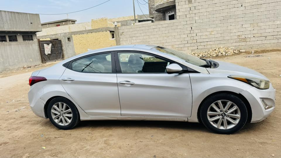 السلام عليكم
الانتره وارد امريكي 2015
مكينه وگير خير من الله بيه باب وجاملغ من جهت العبري مبدلات ونص من التكمه وبسمي السياره مكان السياره جبله 
سعر 100وبيه مجال بسيط رقم ***********
