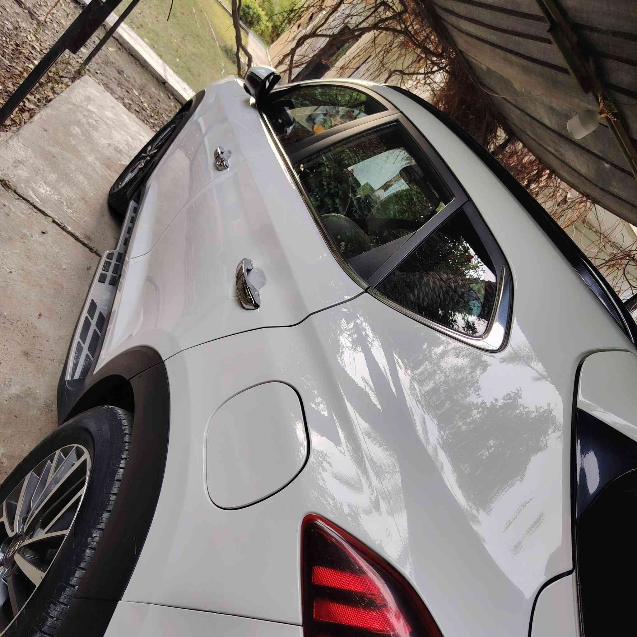 توكسون موديل2020 خليجي ماشية 90 السيارة مكفوله السيارة فووول الاخير رقم جديد سنويه جديد هزه جديد السعر 215 وبيهة مجال لشراي الاتصال ***********
