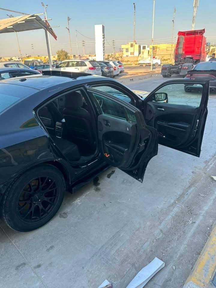 بعد التحيه
جارجر 14 SRT

مكينه 6 سلندر

فول عده الفتحه

سياره فول نضافه نصبه تخبل

ما متومه بيها فقط ارقام اربيل

كصته بلحوض فقط من جوه

واعتقد الكصه ما كامله مجرد جرد من الاطراف السايق وعكسه سايق

كصتها ما كامله

الباقي كفاله

مكان واسط

53$ ورقه

*********** اتصال او واتساب
