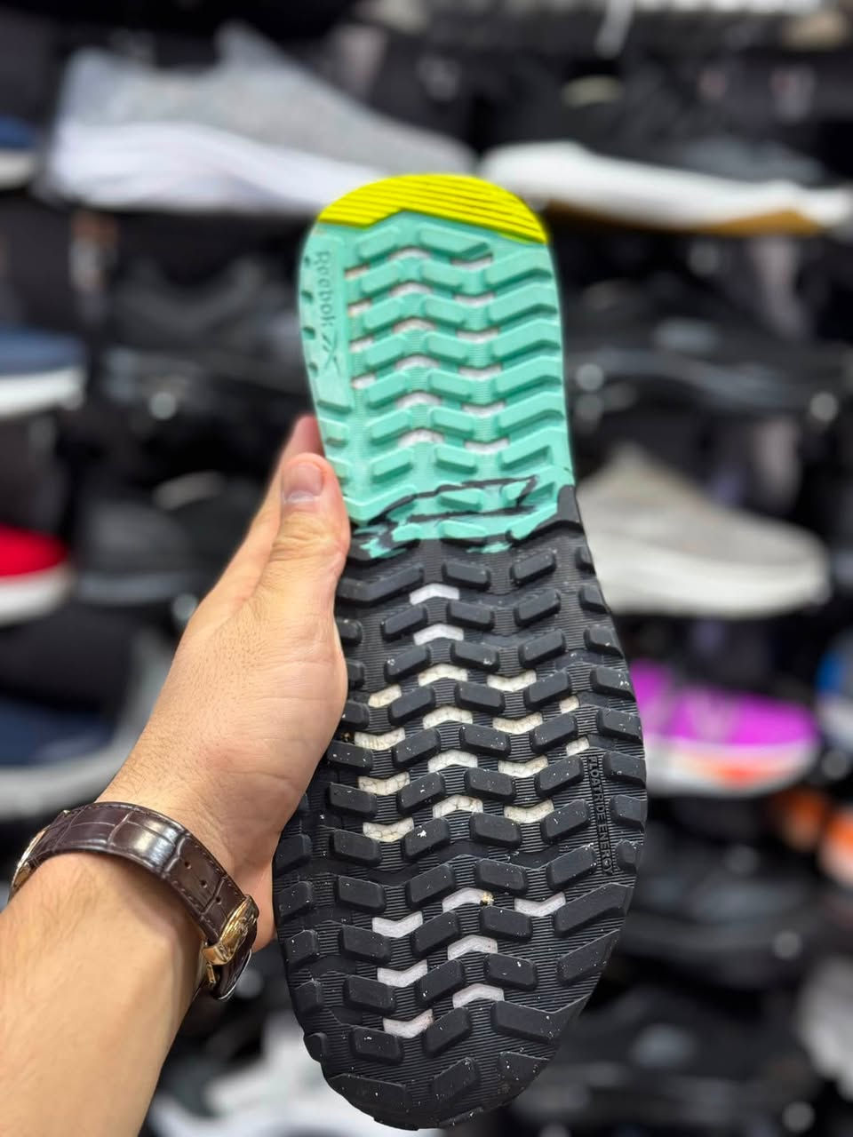 ريبوك وكاله اصلي ممستخدم قياس 44.5 وطول 29cm ٥٠ الف  نهاي


**إذا كنت صاحب هذا الإعلان وتريد حذفه لأي سبب، رجاءا أرسل رسالة إلى الدعم الفني**