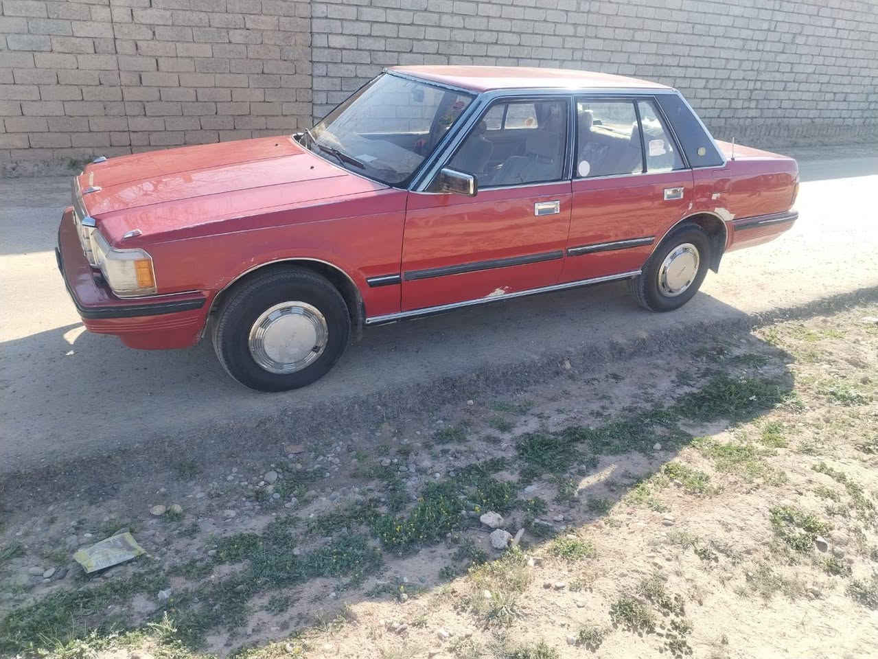 السياره كير ومحرك اصلي شرط تبريد منضومه كامله بس تشحن غاز. السياره بدون صبغ بيهه تكحيلات خفيفه شرط التحويل شرعيهه بل شركاط سنويتهه مشروع وطني. تنتهي السنويه بل 27 السياره مال جناي اربع تواير جدد وكل كهربائيات شغاله داخلهه جديد سعر 38 ***********
