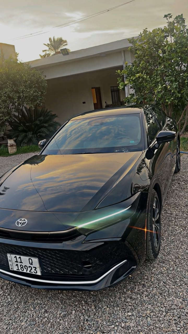 #سعر_مغرى_جدا
تويوتا كراون ( مليكة) ٢٠٢٣ 

TOYOTA CROWN 2023

مواصفات Limited:-

واحد ع واحد

بصمة

نظام المفتاح الذكي

تبريد المقاعد

شاشة

مثبت السرعة

شاحن لاسلكي

تدفئة المقاعد 

المصابيح الأمامية ليد

سقف بانورامي

الكاميرا الخلفية

رادار ٣٦٠ درجة

مستشعر وقوف

تدفئة مقود القيادة

إغلاق الأبواب الناعم

فول تحكم ستيرن

لوحة قيادة الكتروني 

مانع للانزلاق 

هاند بريك بصمة 

اوتو هولد 

سماعة JBL🔊

سقف شيشة

تبريد مركزي

رادار جانبي

ماشية 34مايل

V4 (2.5) engine 

Hybrid 

السيارة وار امريكي

بيها 3 قطع صبغ 

وحدة بارد 

***********

  السعر /240 وبيها مجال
