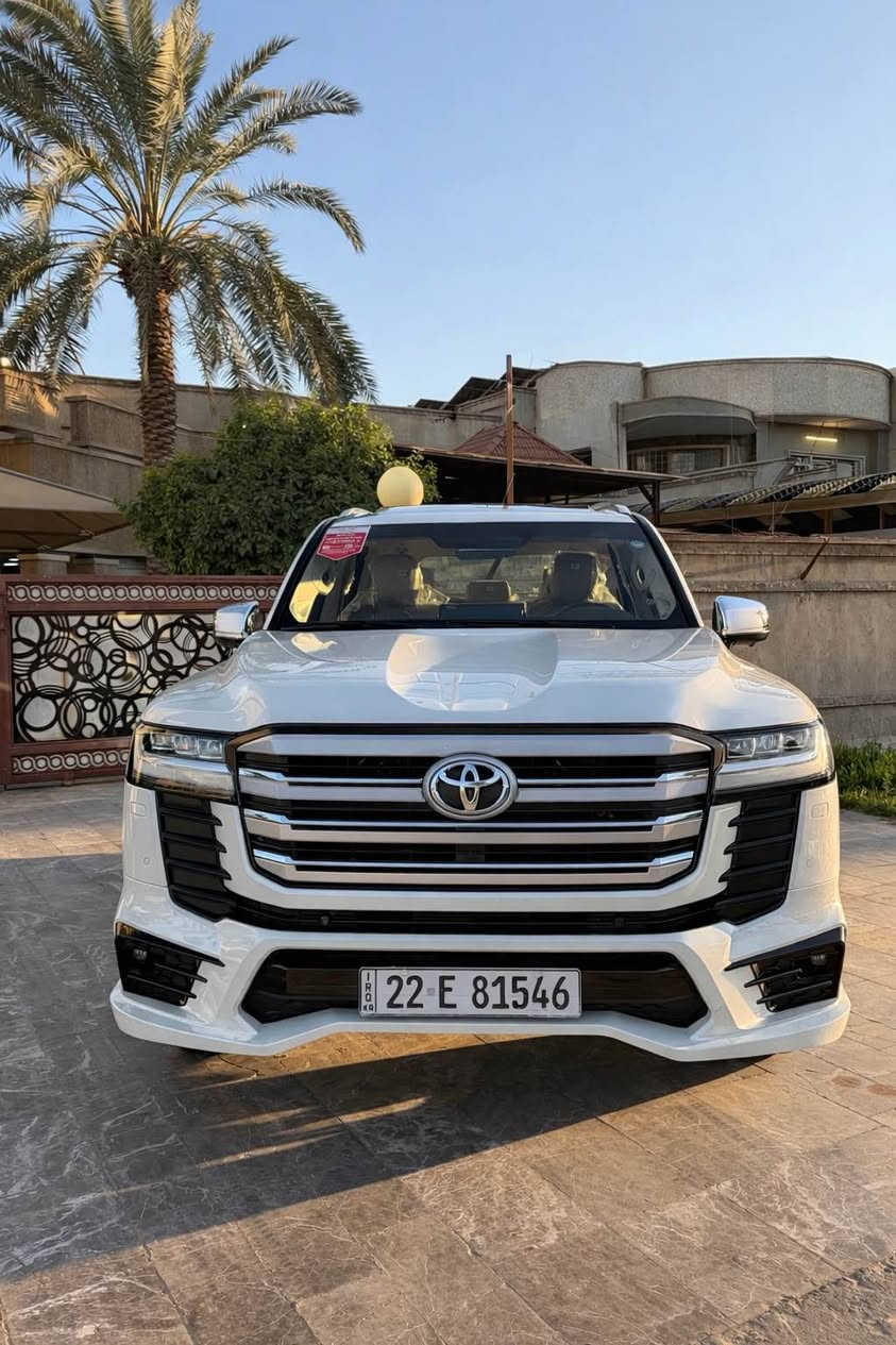 السلام عليكم لاندكروز  vxلمتدد2023 
وكاله ساس داخل الضمان ماشيه 50الف كيلو متر  السياره كفاله عامه لا بارد ولا صبغ  السعر 70.000$و500 مجالها بسيط مكاني بغداد السيديه 
*********** بغداد, العراق
