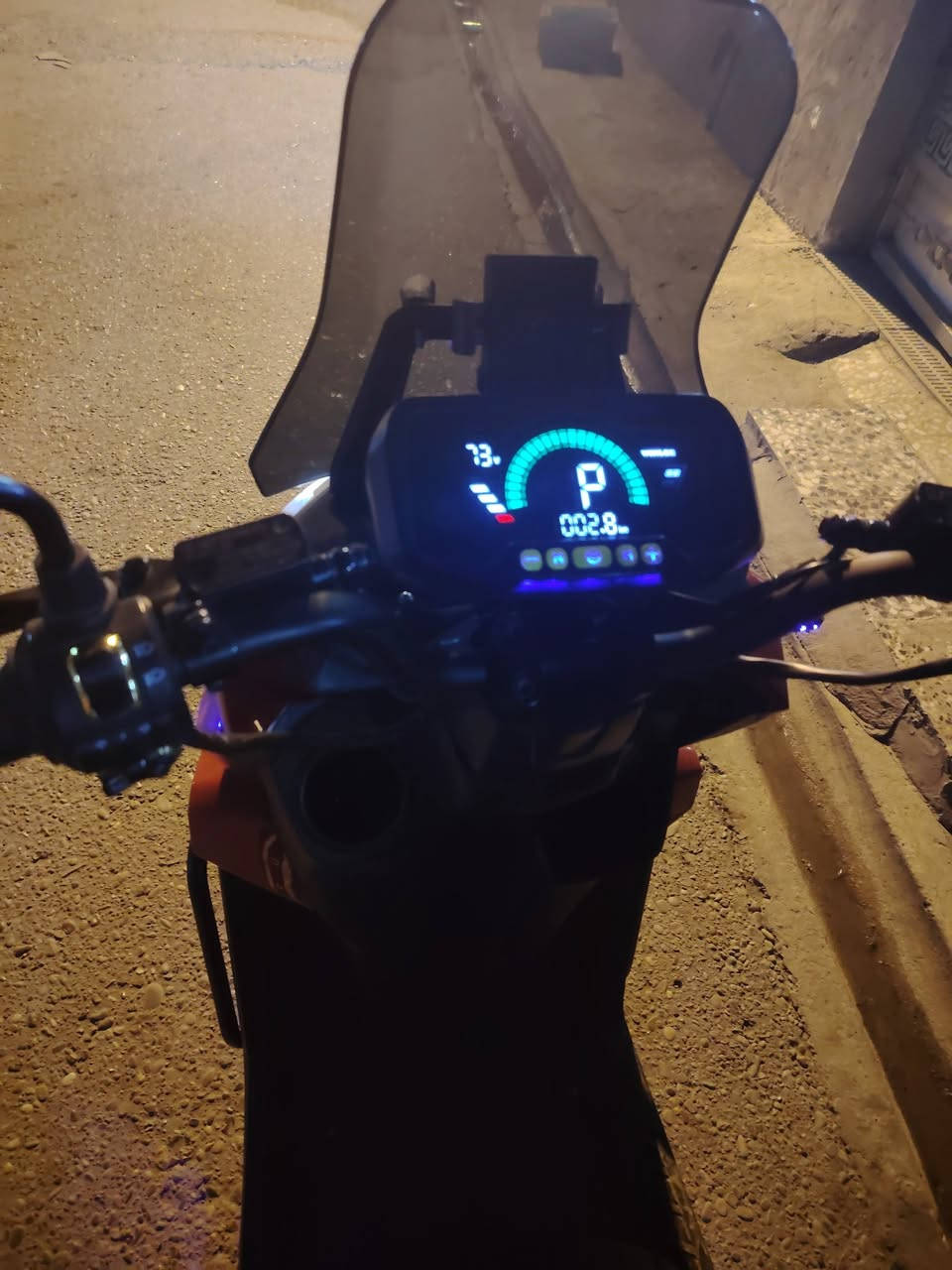 السلام عليكم
دراجه شحن للبيع
نوع اباچي 2025
شتريتها قبل شهرين دراجه شلعه خير من الله ما متعبها
شتريتها بـمليون و700  عارضها للبيع بـمليون و 500 وبيها مجال
بيها مشكله بسيطه تكطيعهَ بل حساس كلش شيء بسيط
ما متوفر خاص واتساب: ***********
                             ***********
