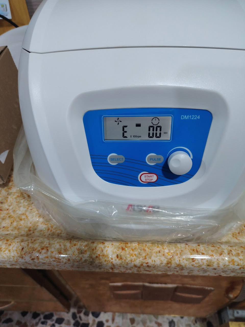 جهاز Micro centrifuge الماني نوع دراكون جهاز جديد مامشتغل نهائيا للاستفسار *********** مكان النجف
