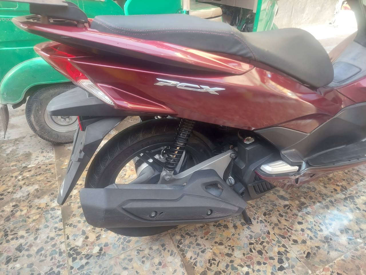 السلام عليكم دراجة pcx جيل الثاني شرط ياباني Jf مكينه١٢٥ مكاني مدينه الصدر السعر ١٣ ورقه بيه مجال ماشيه 55 ***********
