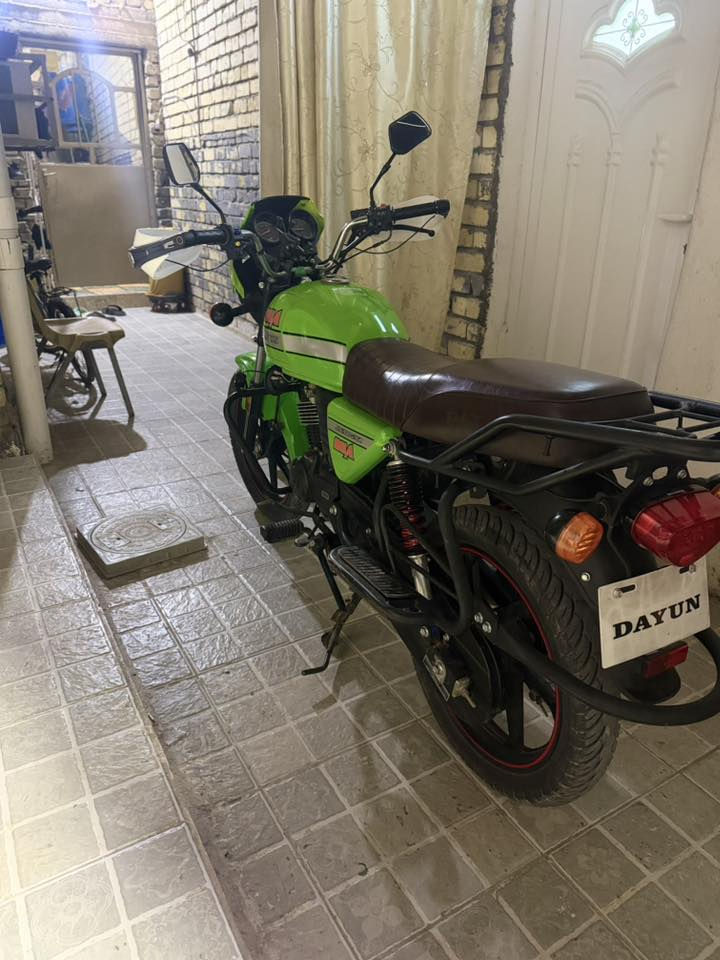 سلام وعليكم دايوان. 2024 دراجة جديدة.  اوراق. مكاني واسط العزيزية.  ما متواجد فيس  اتصال ***********
