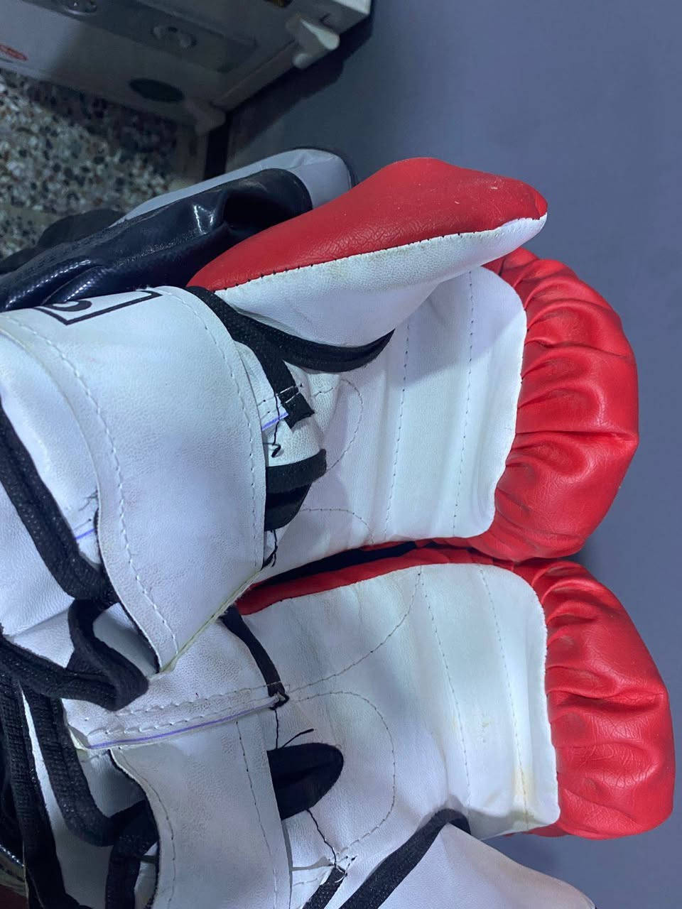 كيس ملاكمه جديد  مع كوفوف ملاكمه استعمال اسبوع للبيع السعر 75 وبي مجال للشراي العنوان البياع


**إذا كنت صاحب هذا الإعلان وتريد حذفه لأي سبب، رجاءا أرسل رسالة إلى الدعم الفني**