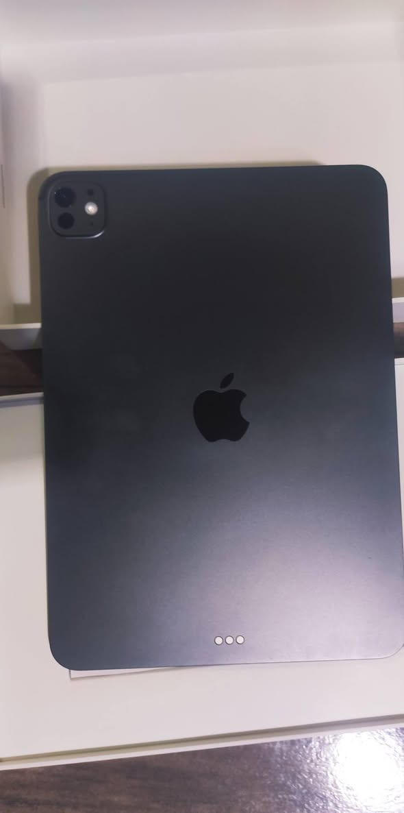 For sale,💰💸
Ipad pro M5 11 inch WiFi 

BATTERY 🔋 95%

No scratches 

In warranty to 2027 / 2


**إذا كنت صاحب هذا الإعلان وتريد حذفه لأي سبب، رجاءا أرسل رسالة إلى الدعم الفني**
