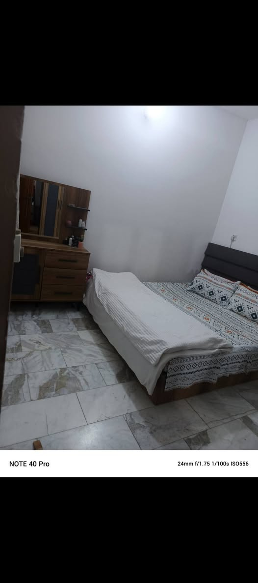 السلام عليكم بيت ٧٥ متر زراعي شاكر العاني قرب افران الجوادين ومن جهه شارع السوداني نهايته يحتوي على غرفتين نوم للاستفسار ***********
