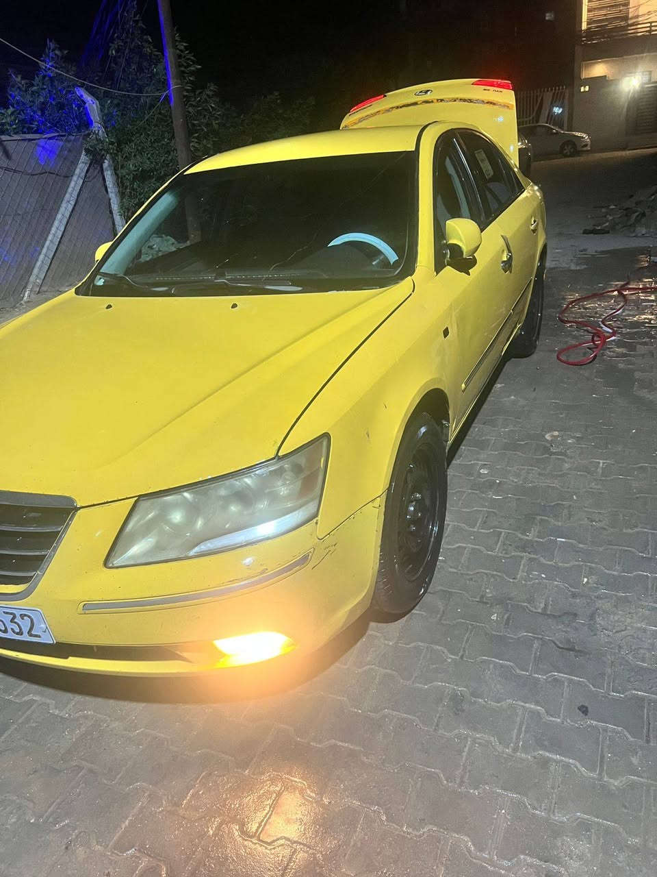 السلام عليكم سوناتا موديل 2010 وارد أمريكية 
ضرره فخذه فقط الباقي مكفول لا بيه اخياس ولا ضربه 
مكينه 2400 بيه خيط بخار كلش ضعيف.. كير 5 جديد منضومه تبريد جديدة تدفئه شغال حداديه جديدة تخم تاير جوه جديد السيارة ماعايزه برغي بس مستحقه فقط صبغ 
بسمي مداور ثاني يوم  السيارة مصفره هيئه ومرور خطه نجف كربله السيارة عارضه ب 83 وبيه مجال عنواني نجف 
*********** 
***********
متواجد ع النت وتساب
