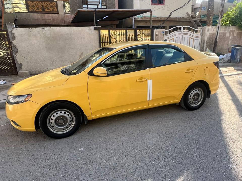 السلام عليكم فورتي موديل 2011 محرك 2000 دوش رقم ديالى مشروع وطني السعر 88 وبيها مجال ***********
