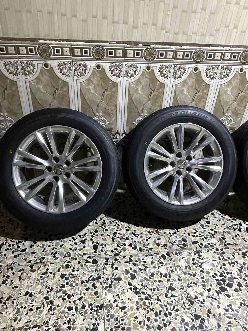 سلام عليكم
شباب تخم ويلات مكسيكي اصلي شرط اخوات زيرو وبيهن تخم تاير جديد مختمات اصليات موبر كفاله من زلغ وتخم تاير اقل شهر من شاده بيهن يرهمن اوباما جميع مديلات تعال وشد 

حجم ١٨ شرط من زلغ كفاله واصليات مكاني البصره 

لاستفسار *********** تصال او وتساب
