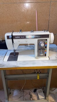 برذر • مكينة خياطة • نظيفة جدا