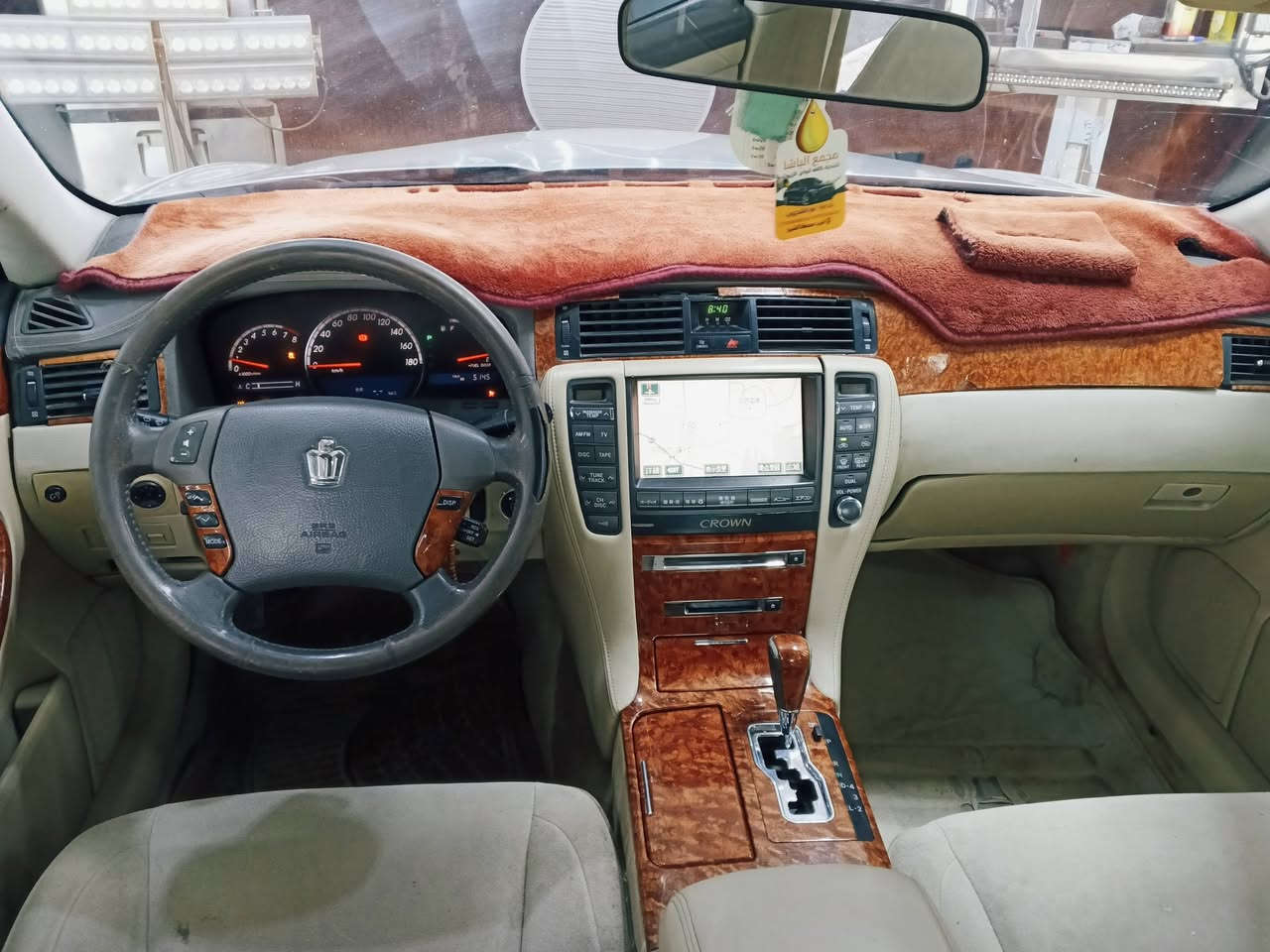 سلام عليكم ورحمه الله وبركاته 
للبيع او مراوس 
2007 فول 5بصمات داخل عسلي تبريد قطعتين كشناات امامي خلفي كهرباء 6سلندر مابيه نقص كامله 
متومه سليمانيه طبق الاصل 
مكانه واسط الصويرة 
***********
سعر 45وبيه مجال
