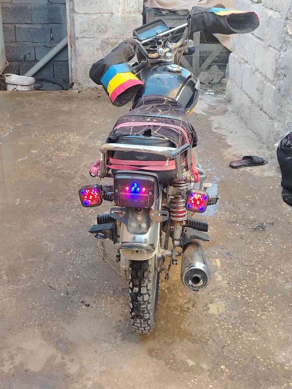 دراجه سونك سيفان اربع كير كهربائية شغاله كلهن هندر مو سلف شرط هندر واحد اوراق سكنر سعره 600او بيه مجال شويه رقم *********** كربلاء الجريه
البوحويمد
