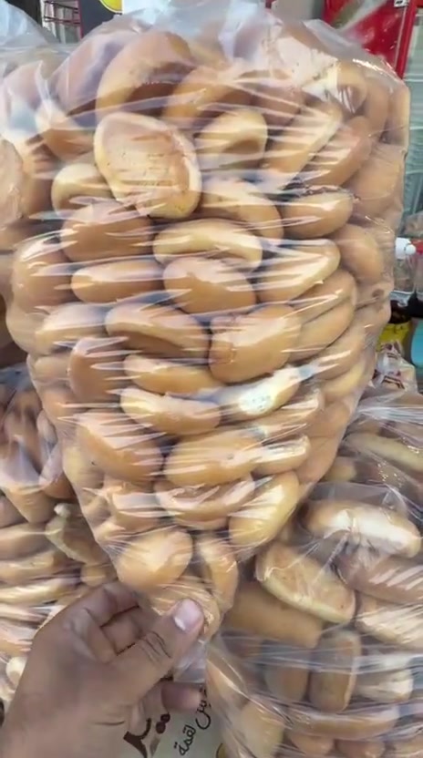حلويات ومعجنات فدك بحلول شهر محرم وفرت لكم اسعار مناسبة جدا من كعك وتوزيعات المجالس واصحاب المواكب اسعار مناسبة جدا وتنافسية العنوان الامين الثانية شارع البانزين خانة مقابيل صيدلية الساحل الأزرق او فلافل هنادي يوجد لدينا خدمة توصيل واهلا وسهلا بيكم***********
