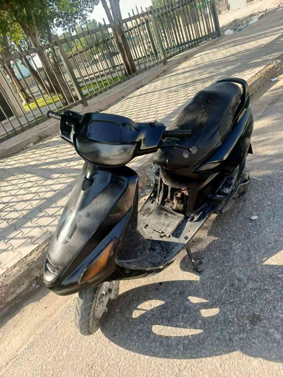 دراجه للبيع شلعته قويه مكينه لاتبخر ولاتتقص هندر واحد تشتغل مال عمل عوزه باتري وكهربائيه سعره 175 نجف حي السلام ***********
