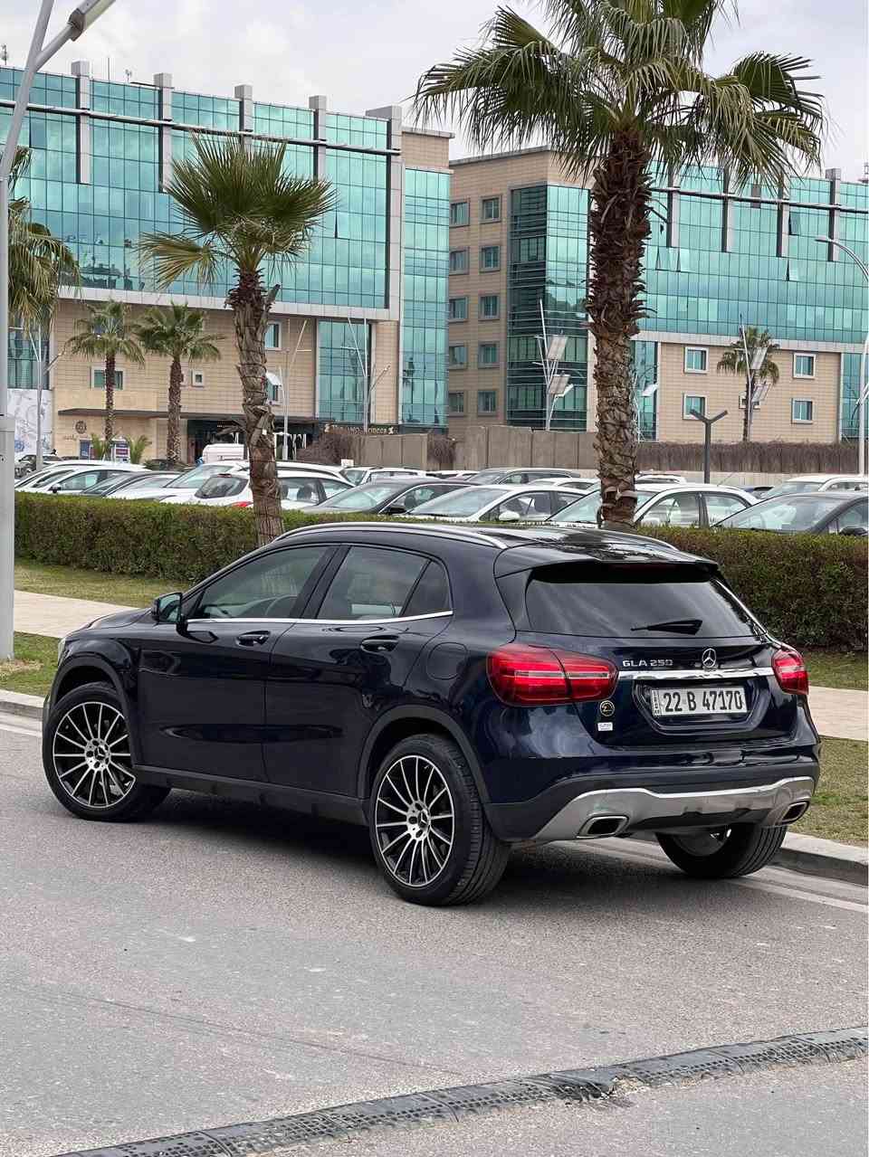 gla 250 2018
سەیارەکی بێ موشکیلەیە
گێڕ مەکینە تەبرید بەشەرت
بە نسبەت سبوغ نیتی دوو پارچەی بیلادی گۆڕایە
ئێڕباگ بەس سوکان
تحویل و غڕامە بەشەرت
بۆ زانیاری زیاتر:*********** واتسئاپ أربيل, العراق
