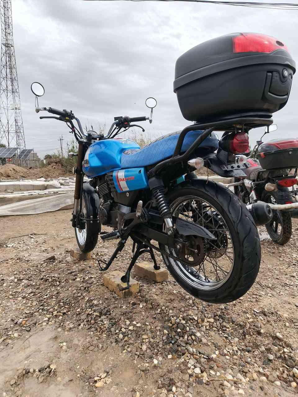 السلام عليكم دراجه دايون لايتي للبيع اوراق اصولي مديل 22 السعر ب1750 والشراي يدلل ***********
