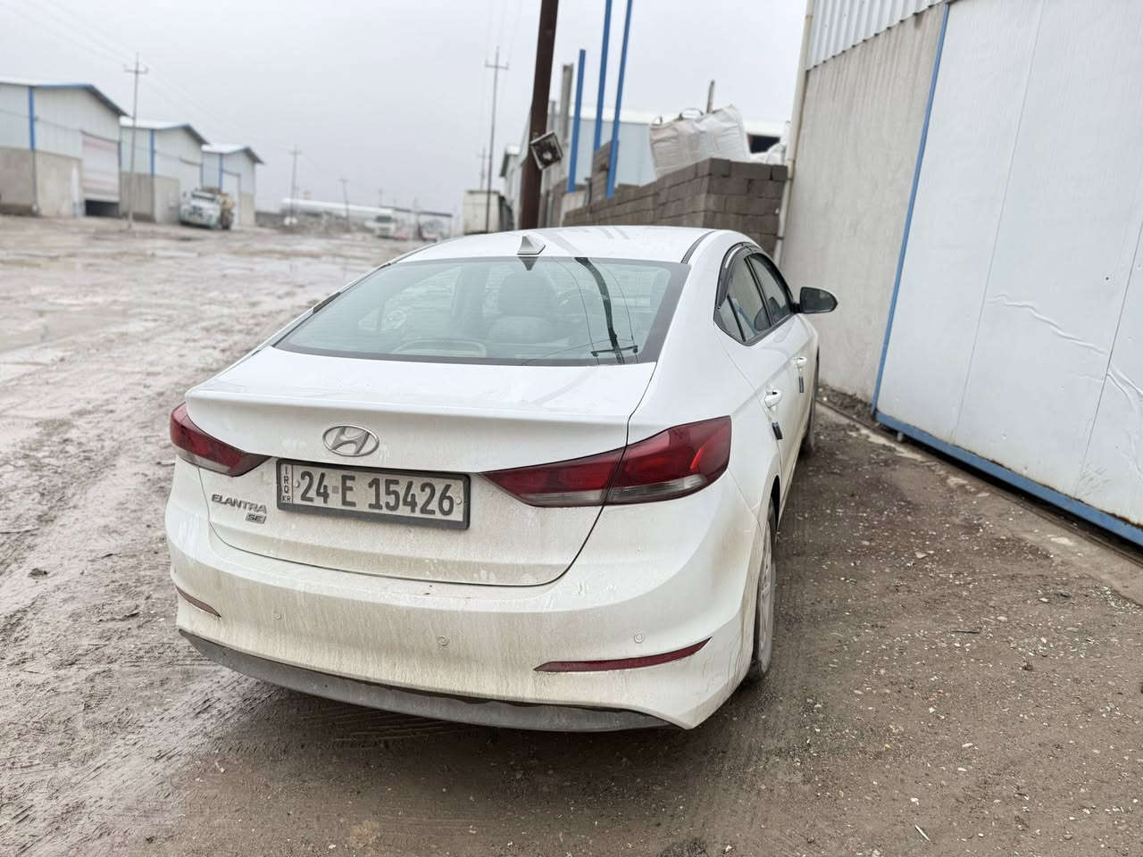 سلام عليكم
سياره هونداي الانتره 
موديل2017
حادثها جاملغ امامي بدون دواخل  الباقي موضح ب سونار  
السعر 125 وبيها مجال
للتواصل ***********
