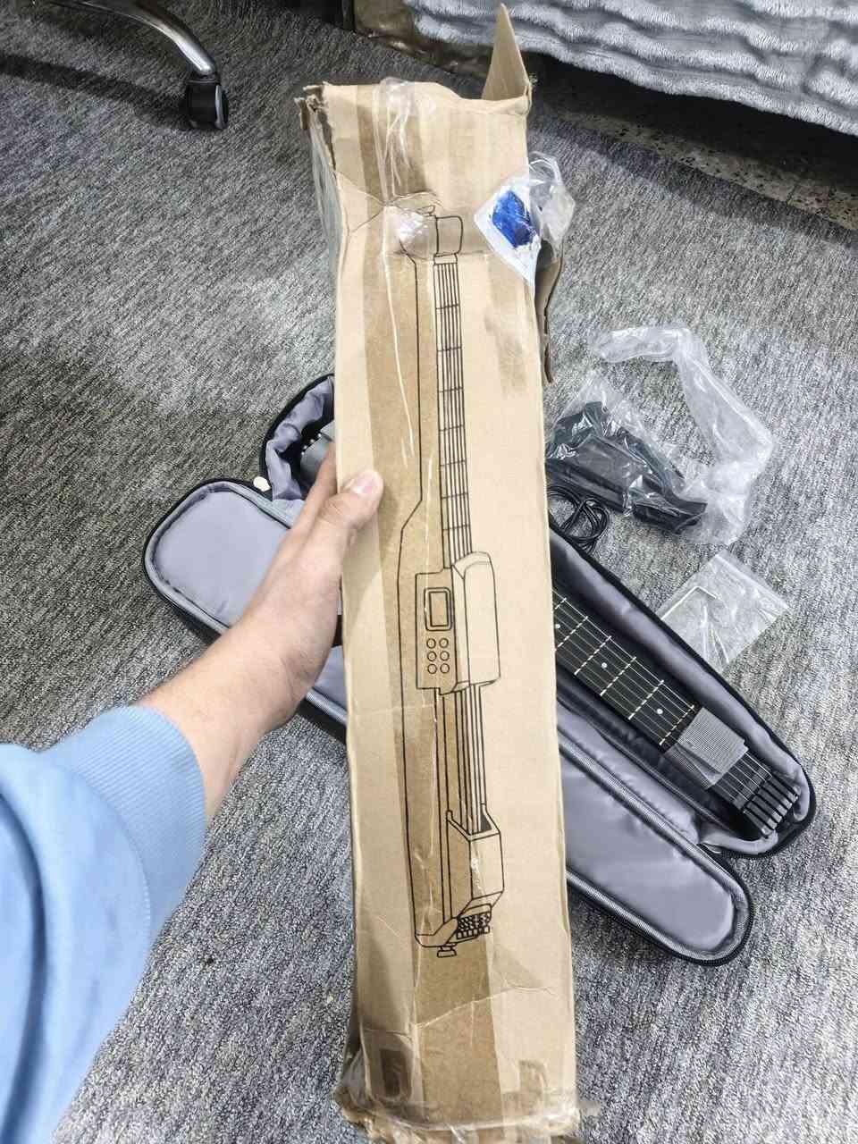 كيتار قيمة واخذه هوة والتوصيل بس لاتكسر بي
***********
