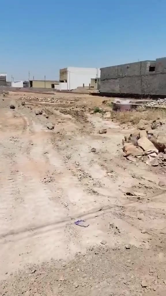 قطعه أرض للبيع في الرمادي مقابل مستشفى الحميات المساحة ٢٥٠متر الوجه ١٥ النزال ١٧ سند ٢٥ تحويل مباشر تتوفر جميع الخدمات ماء كهرباء منطقه متكامله من جميع نواحي العيش والاستقرار طبعآ الأرض قريبه جدا من الشارع العام مقابل مستشفى الحميات سعر المتر ١١٠ وبي مجال للاستفسار والمعاينة يرجى الاتصال على الأرقام ***********
