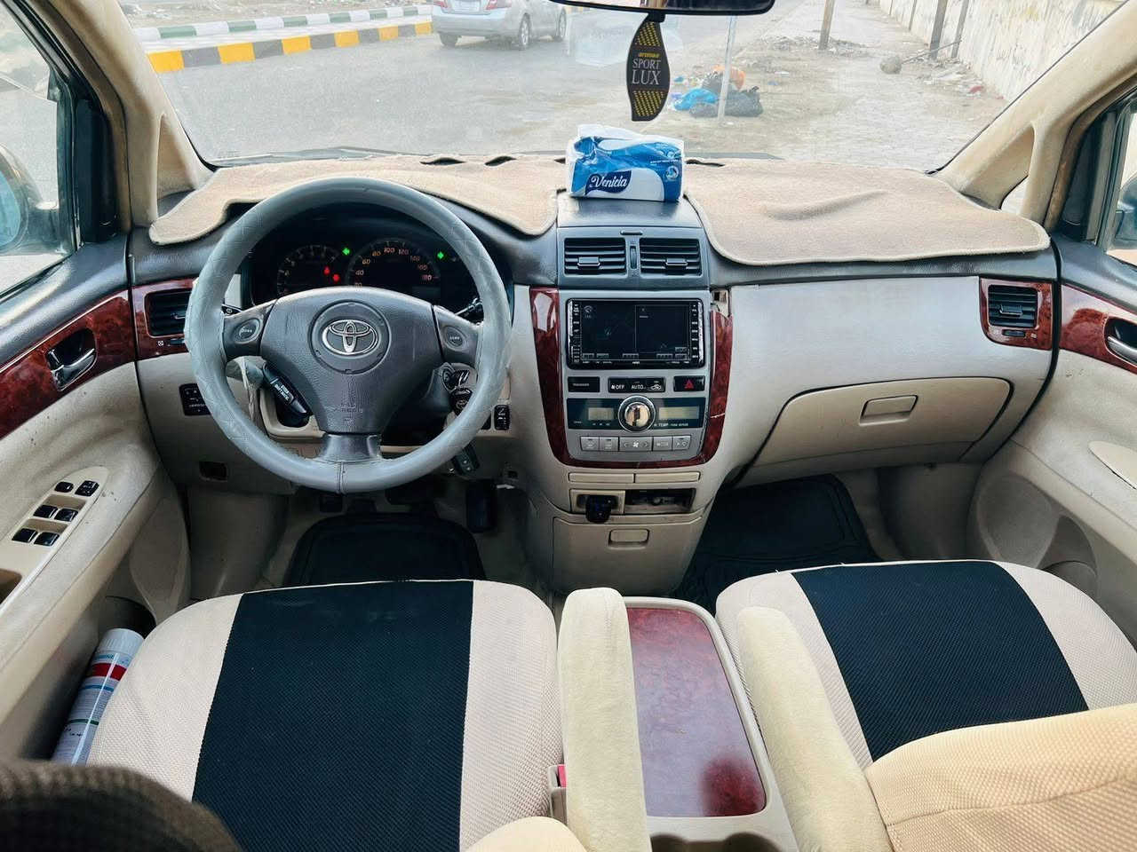 ابصم ٢٠٠٢ سياره جاهزه من كلشي بيه بس صبغ بكانات مكينه كير تبريد رقم نكليزي بسمي سياره جاهزه بل بصره سعر 110 ***********
