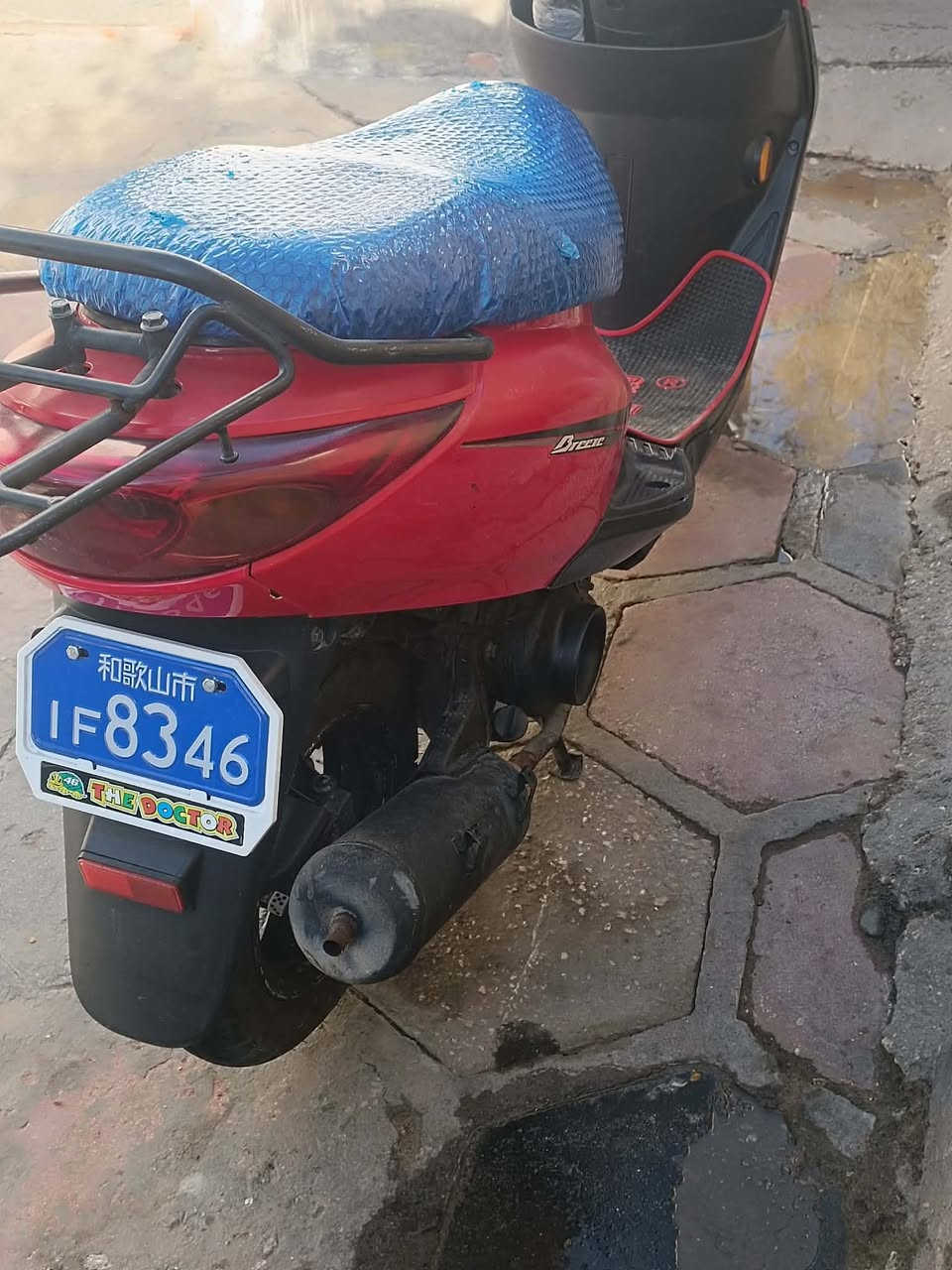 بريز للبيع وصل معرض موجود جاهزه كل نقص مابيها سلف هندر لايت زنون جديده الدراجه بل واقع احله من الصور  
السعر ٤٥٠وبيها مجال حگ الجيه رقم تلفون ***********
