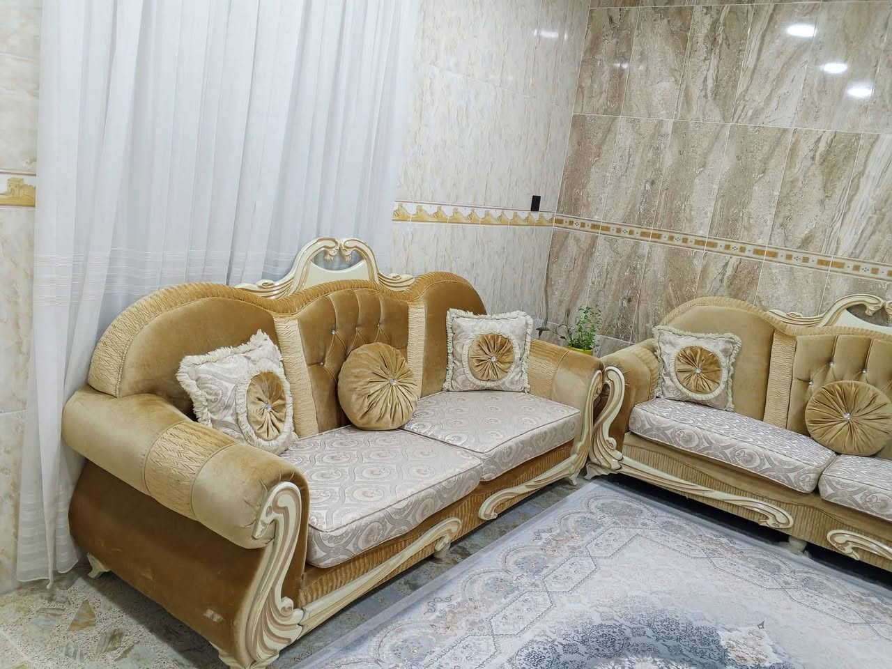 السلام عليكم ورحمه الله وبركاته 
قنفات للبيع مو شراي لايدوخني
‏‪***********‬‏
