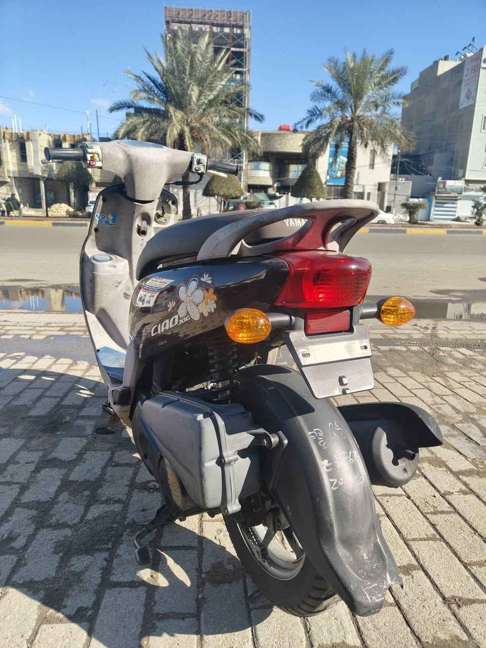 سلام عليكم فله رمبه وكاله سعر 1100 مكاني بغداد داخل قطاع 19 مقابل شركه الوسيط ملاحضه دراجه رمبه رقمي ***********
